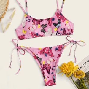 Bikini set (bottoms cheeky)